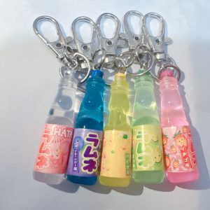 [Colorful Keychain] 1/5pcs Colorful Mini Beverage Bottle Shape Keychain |Resin Material | Decorative Key Ring Set | Can Be Used As A Holiday or Party Gift,Halloween,Christmas, Decorative Accessories, Festive Decorations, Playful Keychain, Novelty Keyring, Handcrafted Charm, Resin Keychain, Mini Bottle Keyring, Beverage Charm, Party Planners, Gift Shoppers