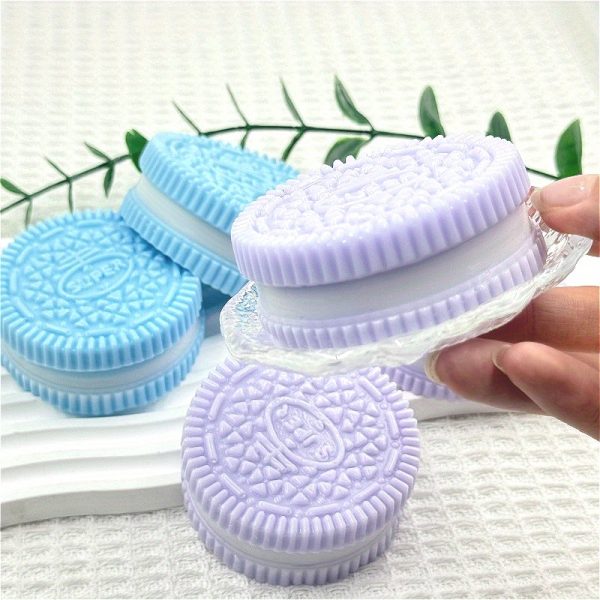 Wet Soft Toy, Sandwich Double Color Cookie Shaped Pinch Toy, Perfect for Office Desk Decoration, Playful Gift Item